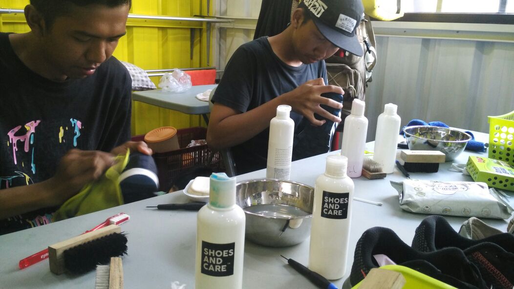 Tips Memilih Jasa Cuci Sepatu Terbaik di Surabaya
