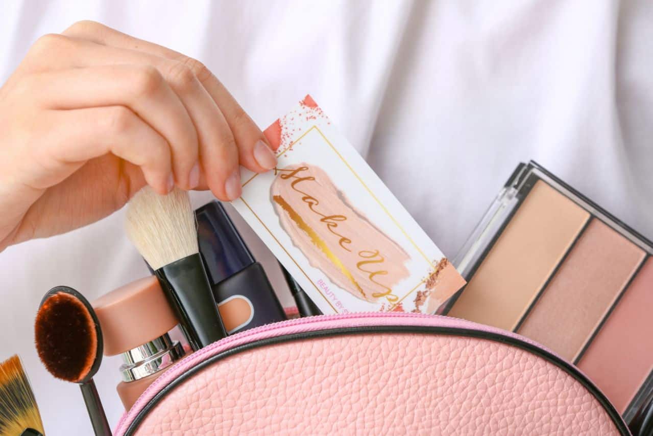 4 Tips menggunakan tas make up agar awet