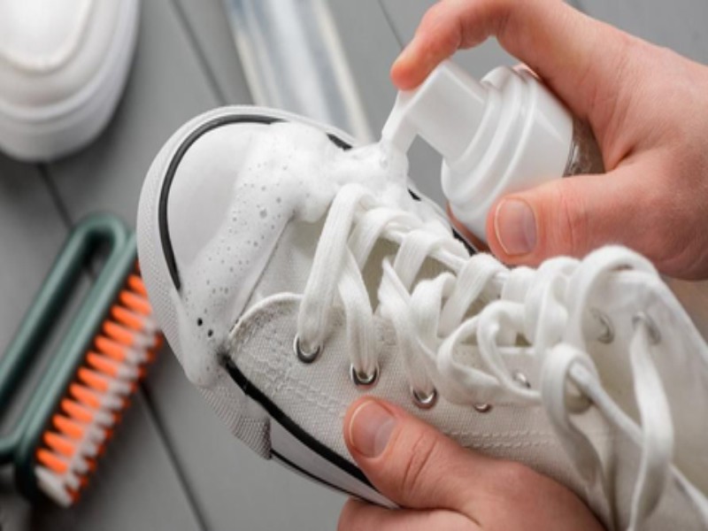 Cara Memulai Jasa Bisnis Cuci Sepatu Bagi Pemula