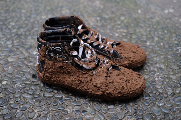 Bahaya Lumpur Terhadap Material Sepatu