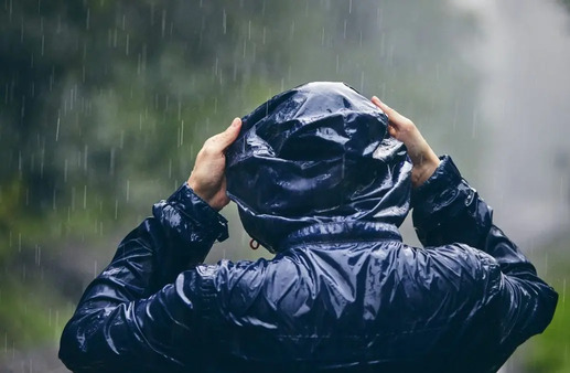 4 Tips Menjaga Kesehatan Ditengah Musim Hujan